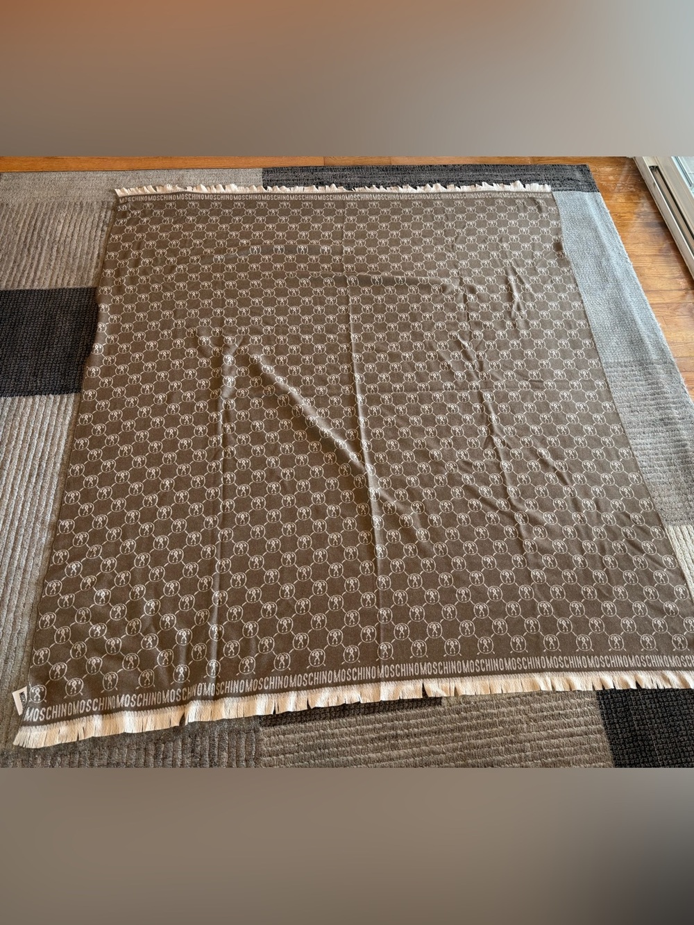 MOSCHINO Made in Italy 100% Wool Logo Design Blanket Brown and Tan 60"x 70"$495
